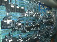 大昌五金交電連鎖-廣東番禺市橋捷進中路來福園16號-五金工具、電工器材、照明燈具、裝飾五金、水曖器材、包裝材料、油化工、消防勞保-產品展廳